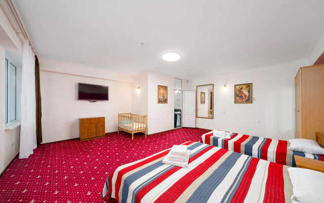 Отель Золотые Пески