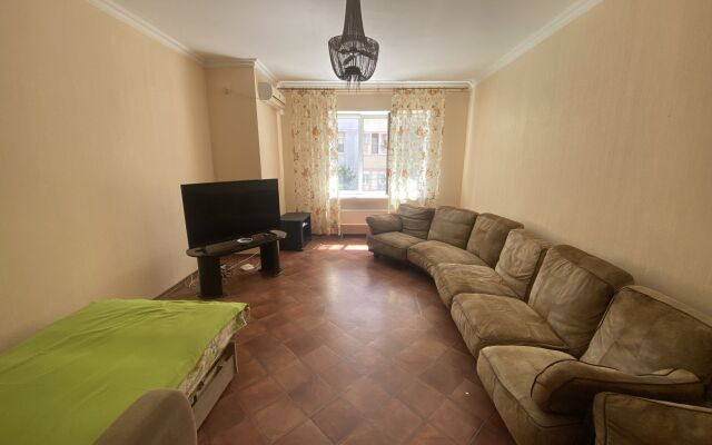 Апартаменты 223 Трёхкомнатные Курзальная 19