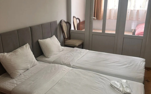 Отель Mashtots Hotel