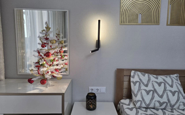 Жилое помещение 2-к квартира у метро Молодежная с яркими закатами