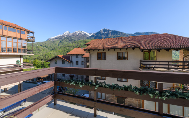 Oplot - Dvuhkomnatnye s krugovym balkonom 5 Apartments