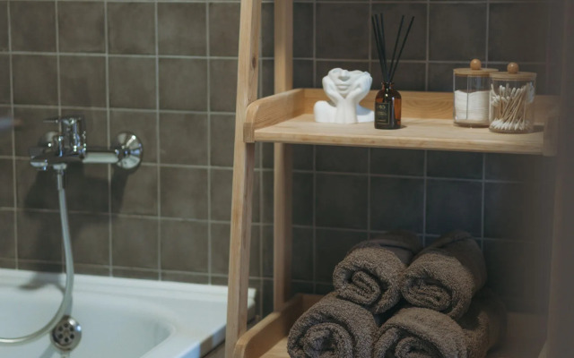 Частный дом с баней и чаном у воды и леса