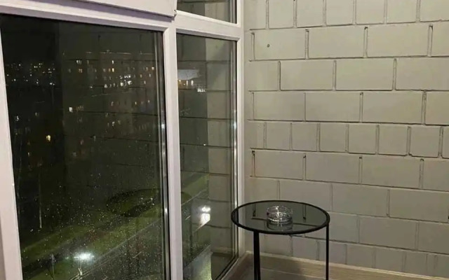 S Dizaynerskim Remontom na Lomonosova 43 Flat