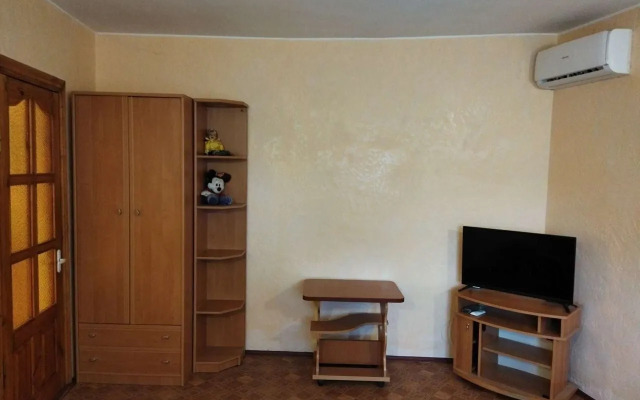 Na Izobilnoy 19V Private House