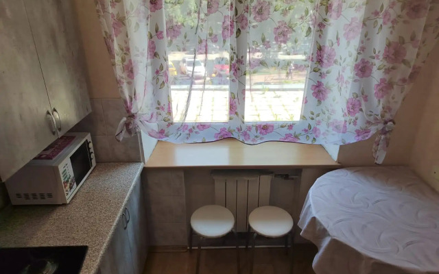 UYUT Na Ulitse Bratiev Kadomtsevyih Apartments