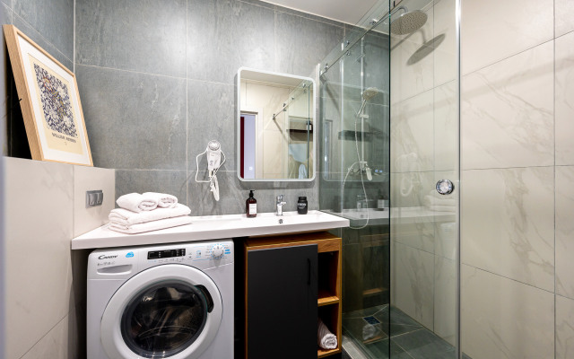 Kirovskiy Avenir Flat