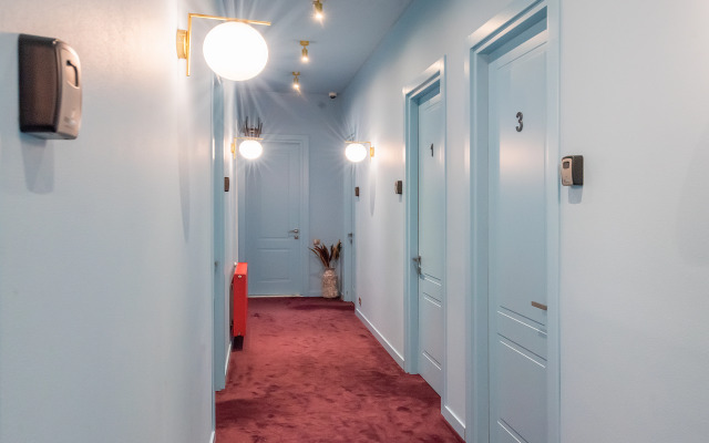 HB Freeze Inn Mini hotel