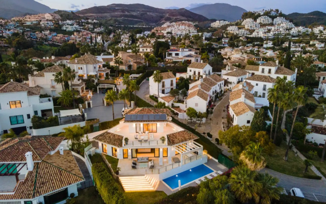 All About Villa Breeze