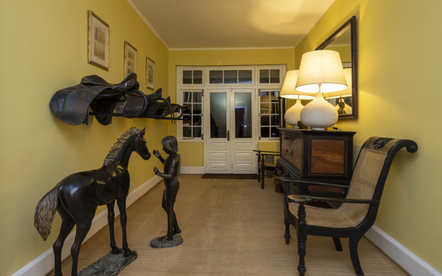 Hill Rise Luxury Villa & Stables by Edwards Collection Villa