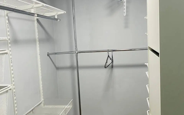 Ryadom S Parkom V Tsentre Goroda Flat