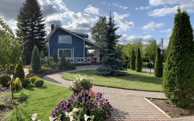 Ryadom s Igoroy Guest House