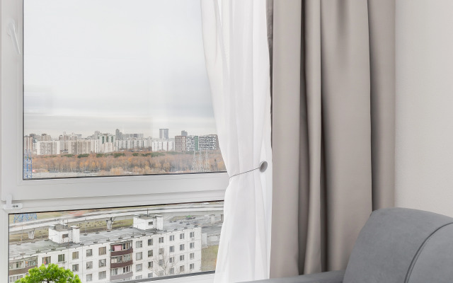 Квартира Домостроительная 2