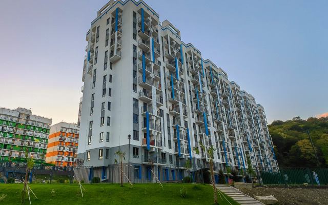 S Vidom Na Les I Naberezhnoy U Doma Flat