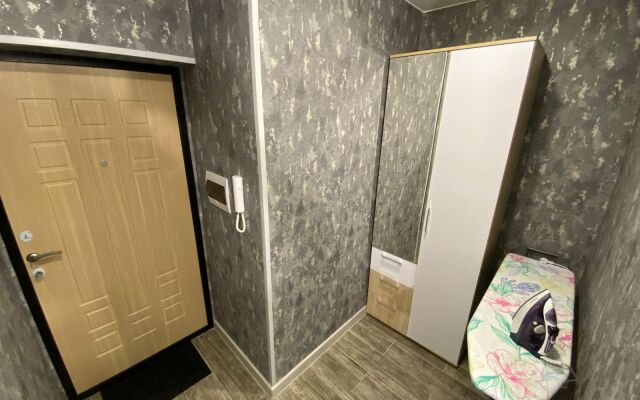 Na Ulitse Aleksandra Polina 1 Apartments