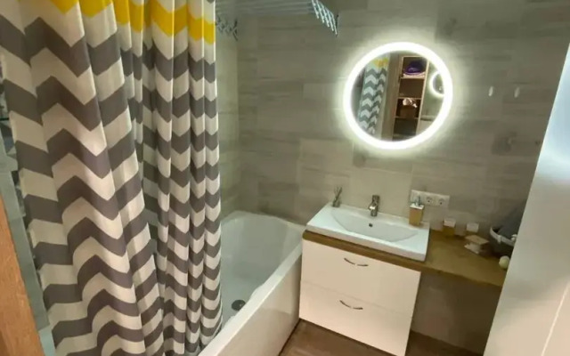 Flat Stilnaya Studiya V Tyumenskoy Slobode