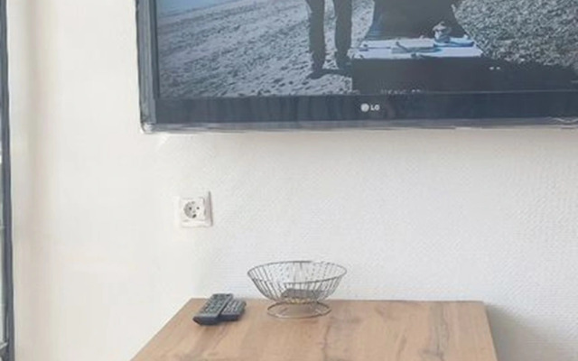 Квартира двуxкомнaтная рядом с лесом