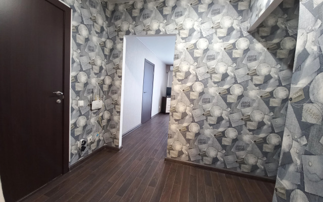 Shestimestnye Apartamenty Klassa Lyuks Flat