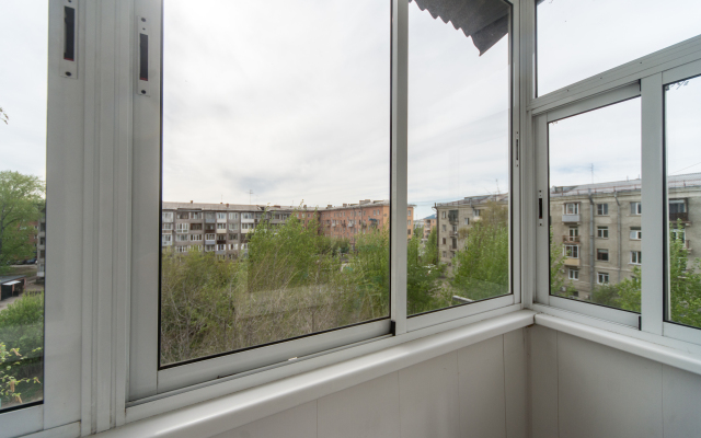 Квартира со свежим ремонтом возле Цвет. мета СФУ