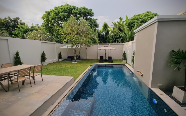 Horizon Vista Family Retreat Bangtao Villa