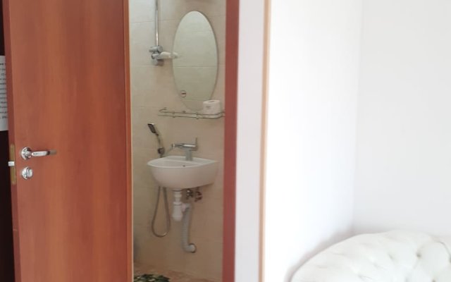 Gostevoy Dom na Tsitrusovoy