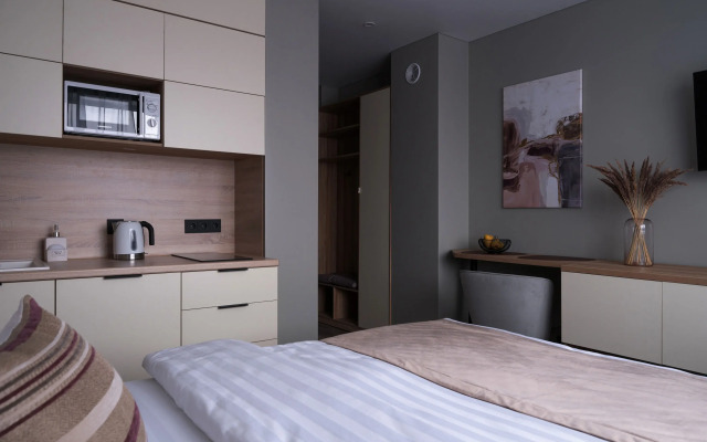 FortEstate 813 Apartments