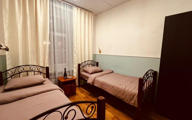 Tipichny Piter Na Italyyanskoy Guest House