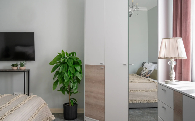Апартаменты Дом у Дендрария Red Apartments Лиатрис
