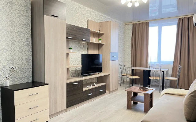 Апартаменты Уютные 3-комнатные на Июльских Днях 1к1