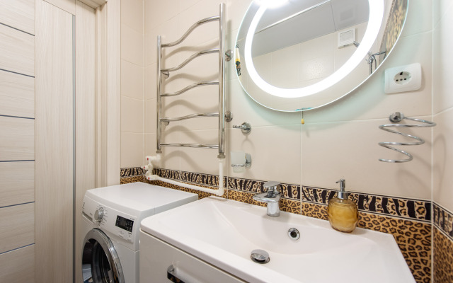 Апартаменты Яр-сутки на Московском 159