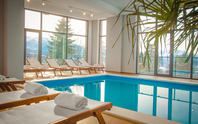 Auroom Resort Hotel