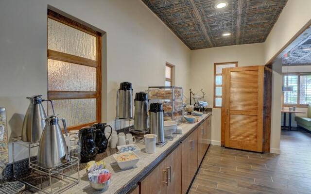 Мини Отель Melbourne All Suites