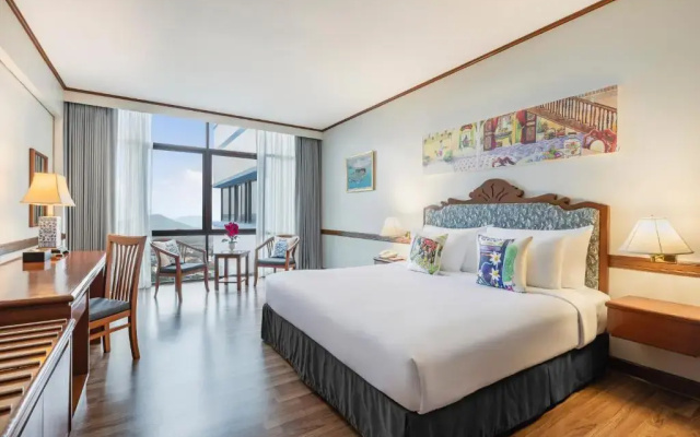 Отель Royal Phuket City Hotel