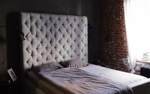 3-kh komnatnye apartamenty v stile loft v samom tsentre Apartments