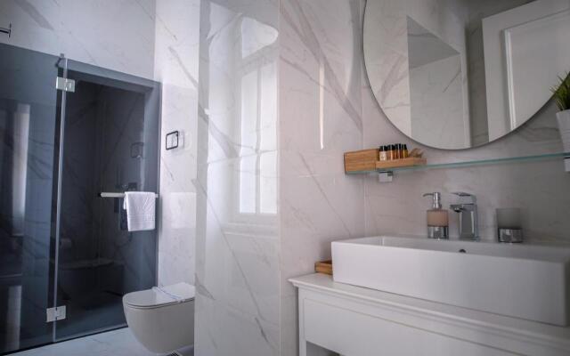 Отель Public House