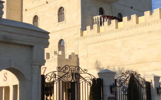 Stary Zamok Hotel