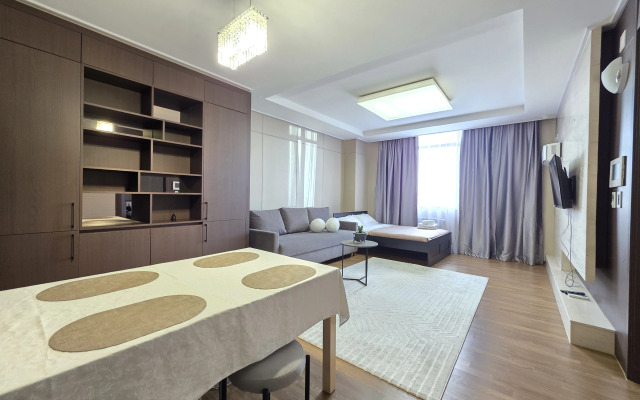 2j Etazh S Shikarnym Vidom Na Mechet, Ryadom S Posol'stvom SSHA Apartment