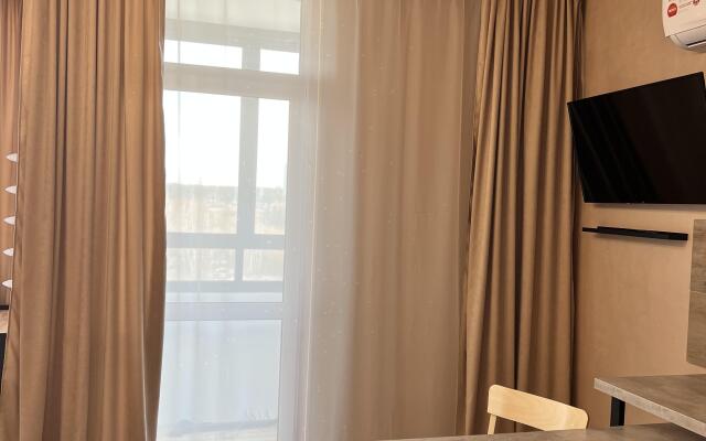 Апартаменты на Хрустальногорской 93