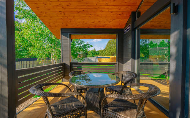 Friends & Family Guest House