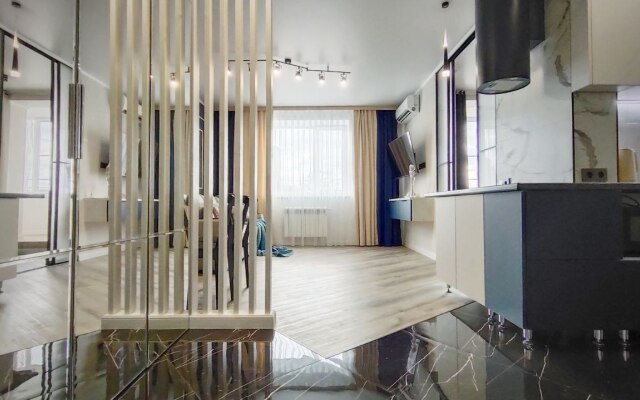 Renta27 na beregu Amura vblizi TC Brosko Moll Flat