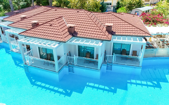 Mozaik Swim Up Hotel