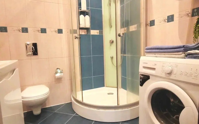 Na Prospekte Okeanskiy 54 Flat