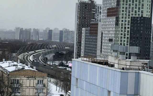 Na Sutki u Metro Narodnogo Opolcheniya Flat