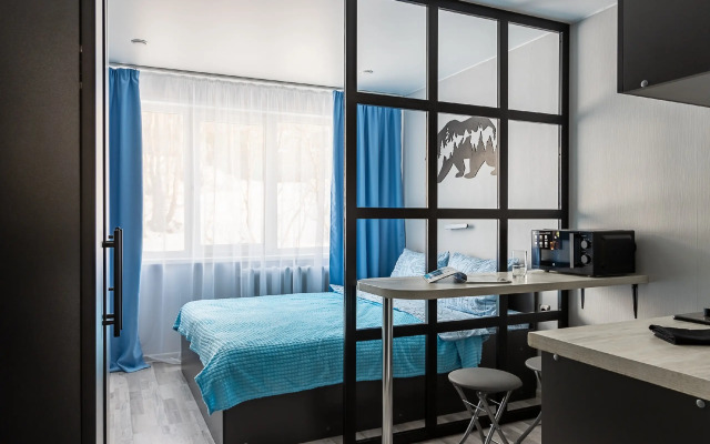Studiya Blue Flat