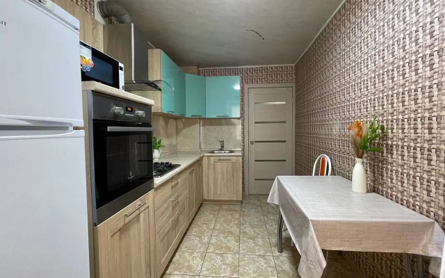 3-K. 70 M² 6 Krovatey Flat