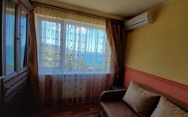 Dvuhkomnatnyie S Vidom Na More Apartments