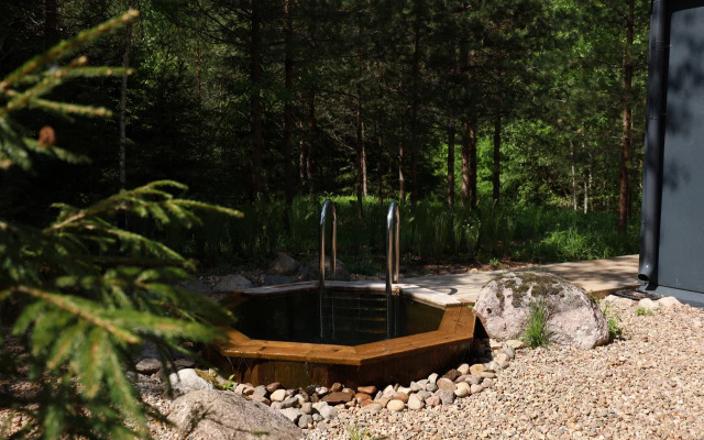 DomDom Valday Chalet