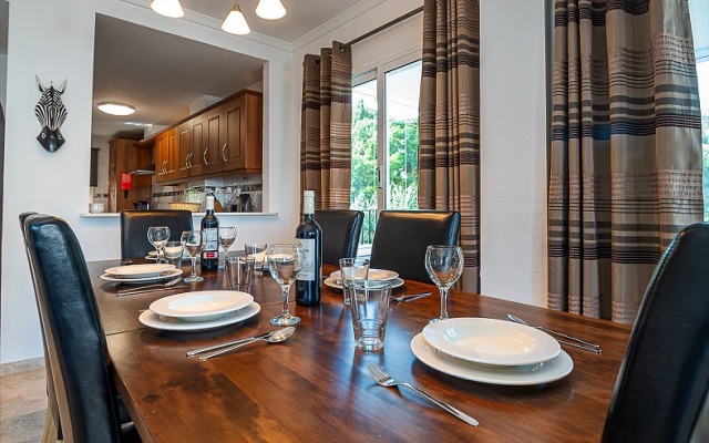 La Bandera Apartments