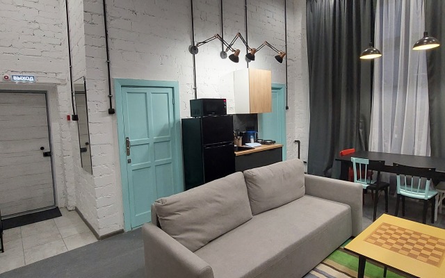 Апартаменты "У художника на Аллее Героев, 4"