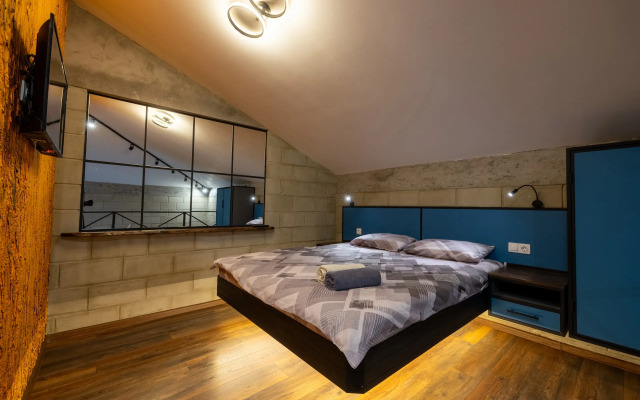 Двухуровневая квартира с сауной Огонь-Вода