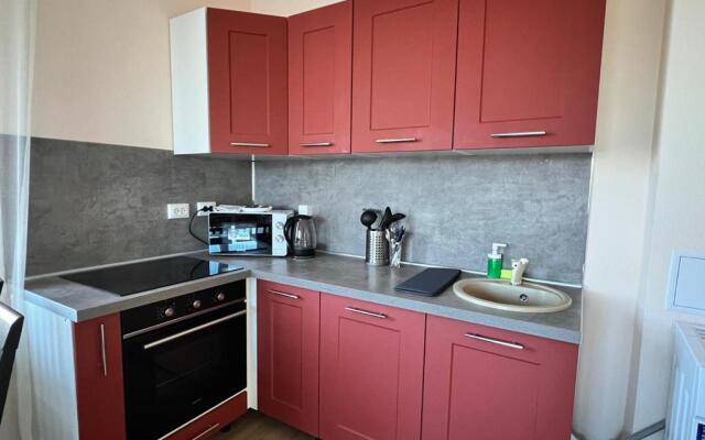 Kosmonavtov Dom 104.2 Etazh Apartments